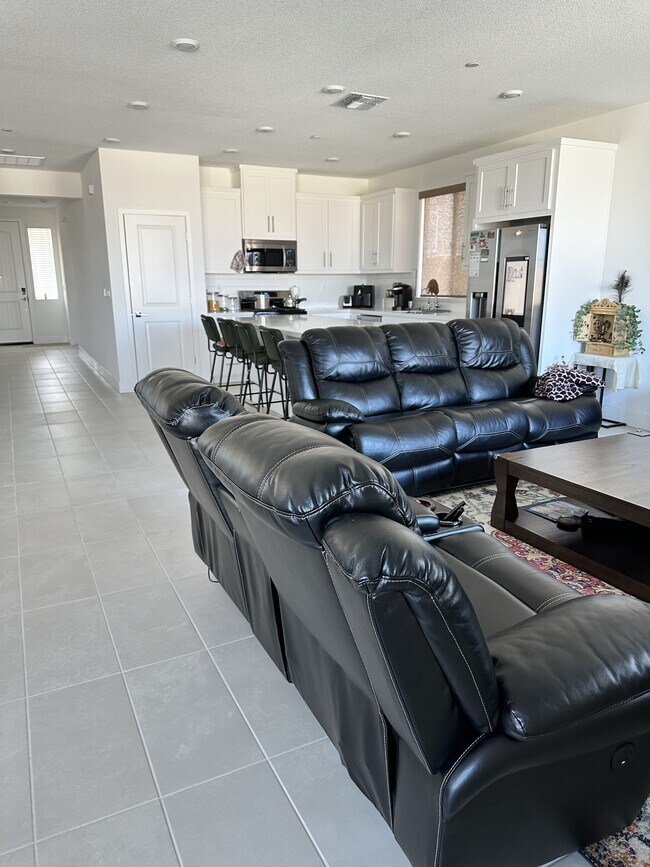 Building Photo - 2109 Blossom Ranch Rd