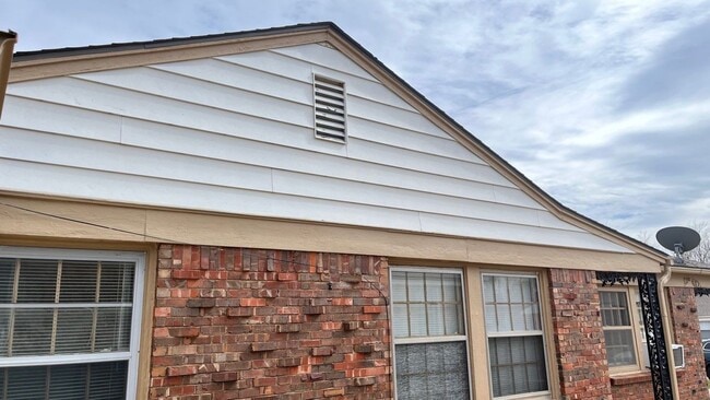Building Photo - 1 Bed 1 Bath in Midwest City!