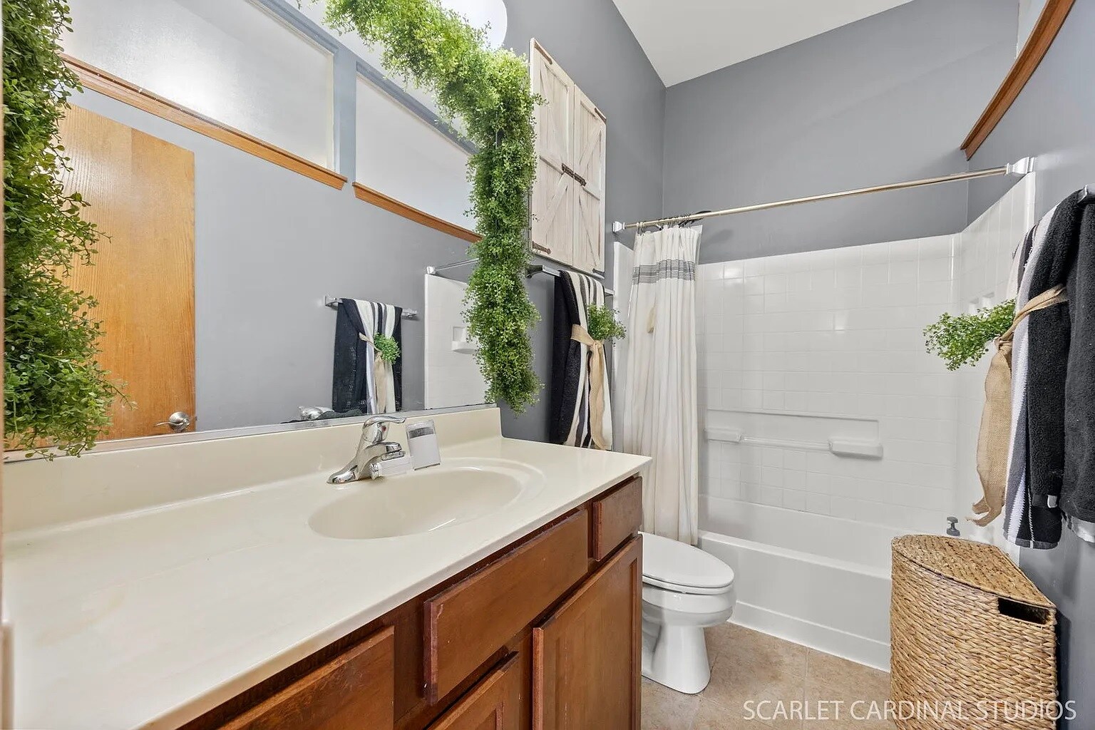 Building Photo - 1696 Simms St