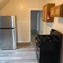 Building Photo - 953 W 17th St