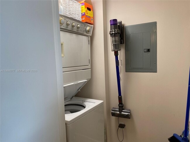 Building Photo - 50 Biscayne Blvd