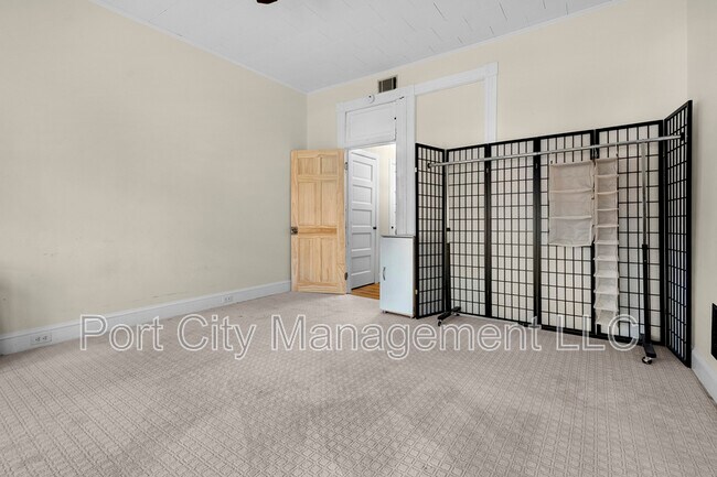 Building Photo - 114 N Highland Ave