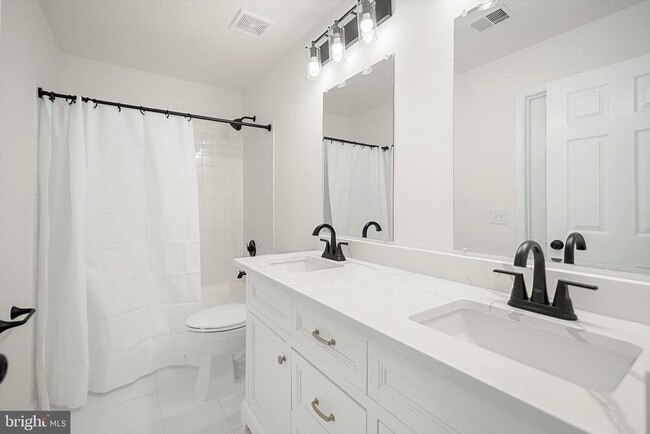 Building Photo - 12399 Brown Fox Way