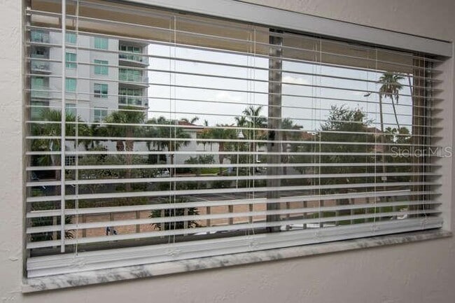 Building Photo - 1361 Snell Isle Blvd NE