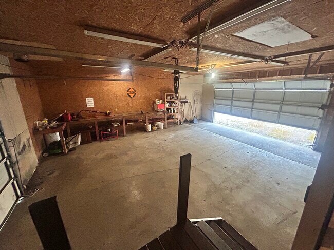 Building Photo - 8510 Cimarron Way