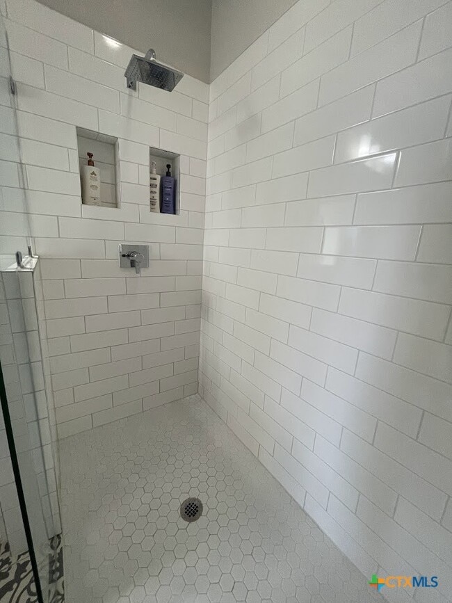 Building Photo - 1220 Diamondhead Dr
