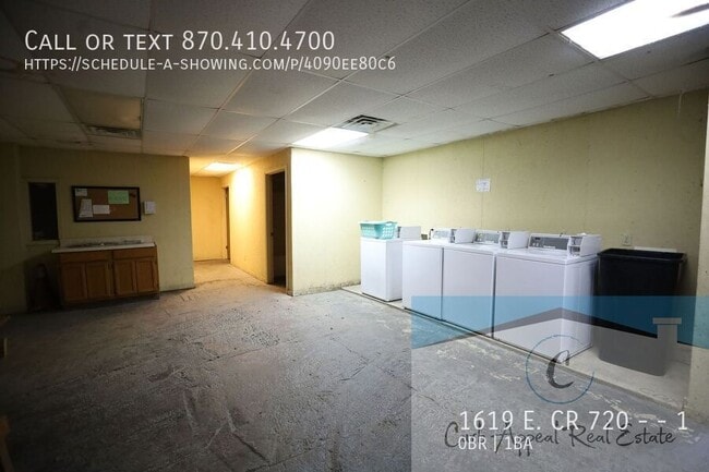Building Photo - 1619 East Dr