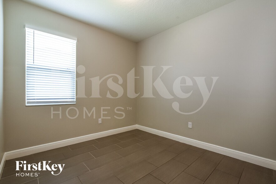 Building Photo - 12018 Sumter Dr