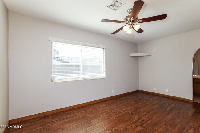 Building Photo - 6653 N 84th Ln