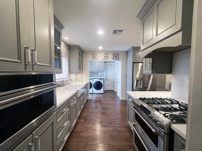 Building Photo - 14717 Terryknoll Dr