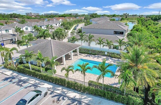 Building Photo - 445 NW 36th Ave