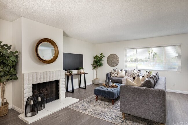 Building Photo - 2061 W Redlands Blvd