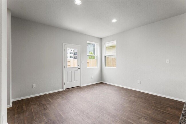 Building Photo - 2603 Totley Rd