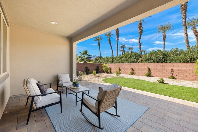 Building Photo - 51805 Pinnacle Vis Dr