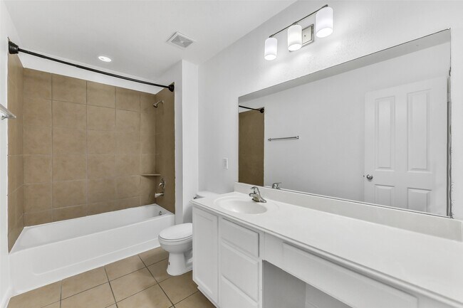 Building Photo - 15134 Trinity Meadow Dr