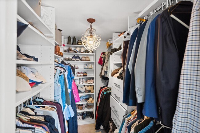 Building Photo - 1080 Wisconsin Ave NW