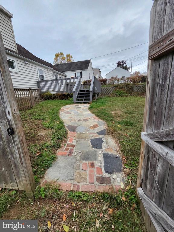 Building Photo - 51 Bunting Ln