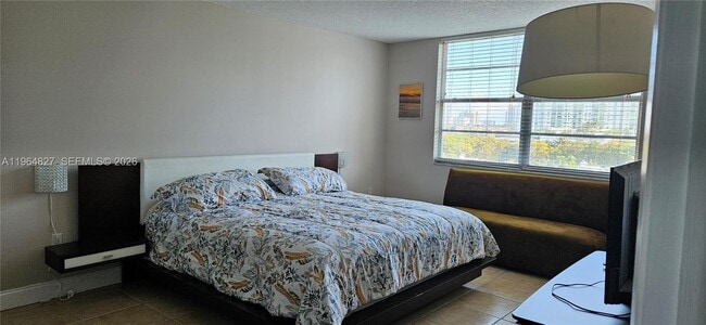 Building Photo - 2851 NE 183rd St