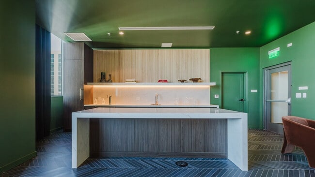 Building Photo - 698 N Miami Ave