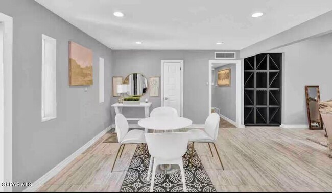 Building Photo - 9100 Parkland Dr