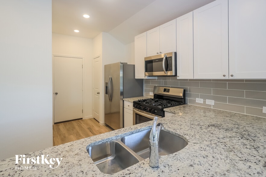 Building Photo - 1710 Morse Way