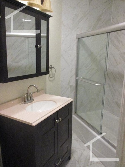 Building Photo - 84 Fenway