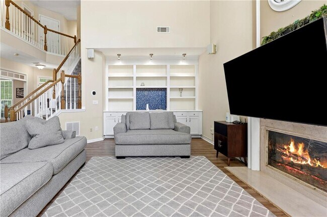 Building Photo - 374 Ivy Glen Cir