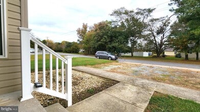 Building Photo - 216 E N St