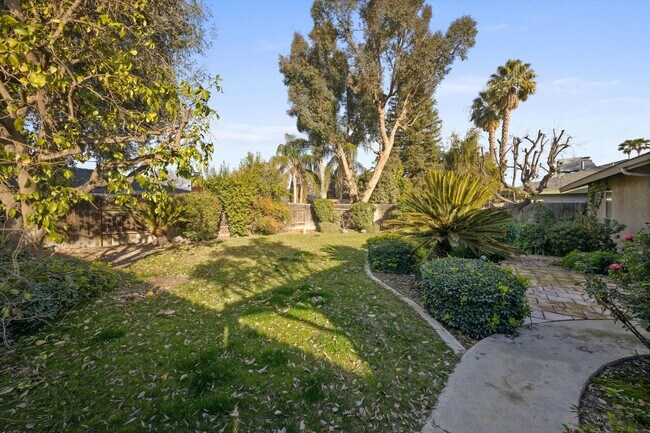 Building Photo - 7808 Selkirk Dr