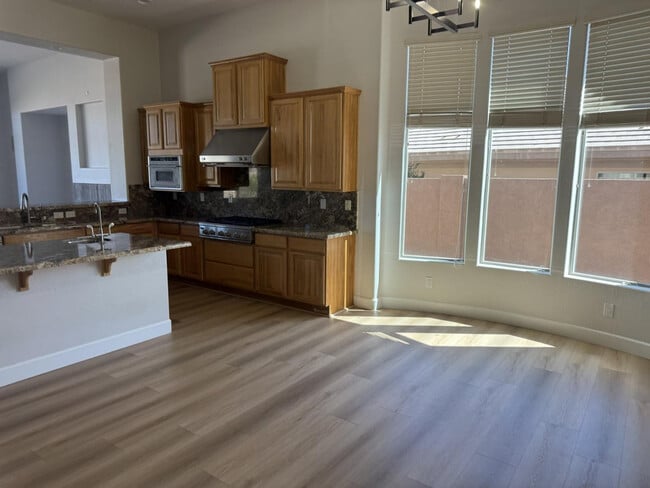 Building Photo - 42107 N Mountain Cove Dr