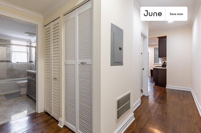 Building Photo - 3743 N Albany Ave