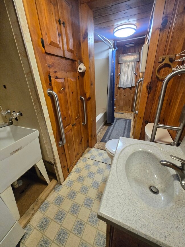 Building Photo - Ledge Hill Center Tuftonboro