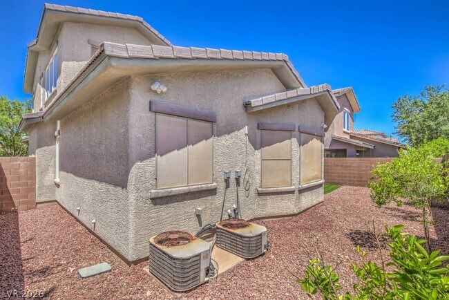 Building Photo - 10517 Howling Coyote Ave