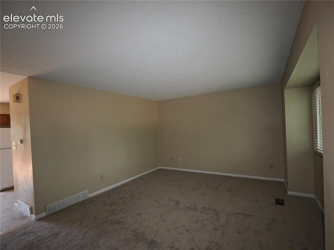 Building Photo - 7525 Deer Trail