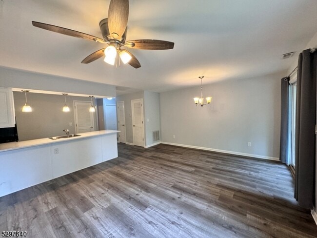 Building Photo - 2 Gunstock Dr