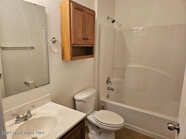 Building Photo - 3335 Burdock Ave