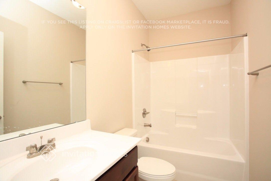 Building Photo - 5326 Roberta Crossing Dr