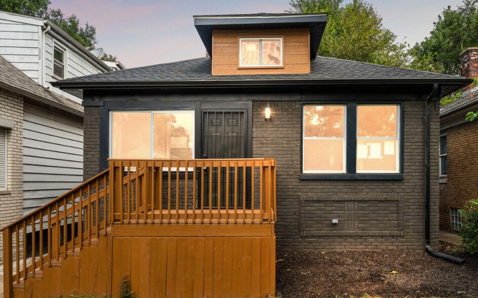 Front of house - 1956 W 14th Ave