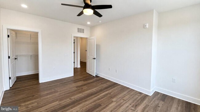Building Photo - 1121 Fortune Terrace