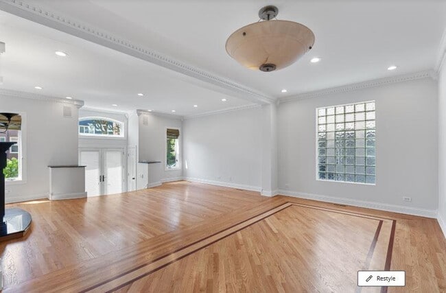 Building Photo - 4 bedroom in Chicago IL 60614