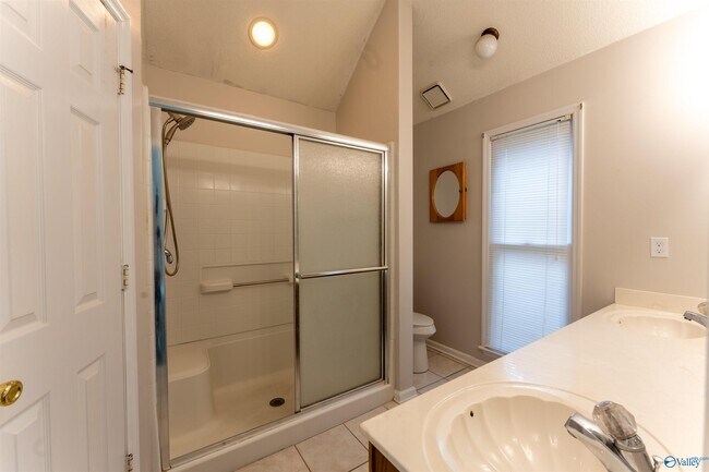 Building Photo - 112 Telluride Dr