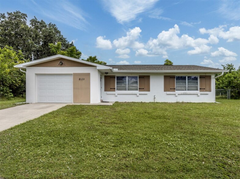 Primary Photo - 8122 Trionfo Ave