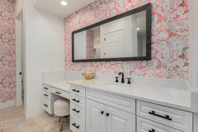 Building Photo - 7002 E Aster Dr