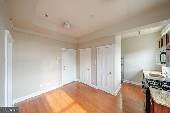 Building Photo - 236 W Market St