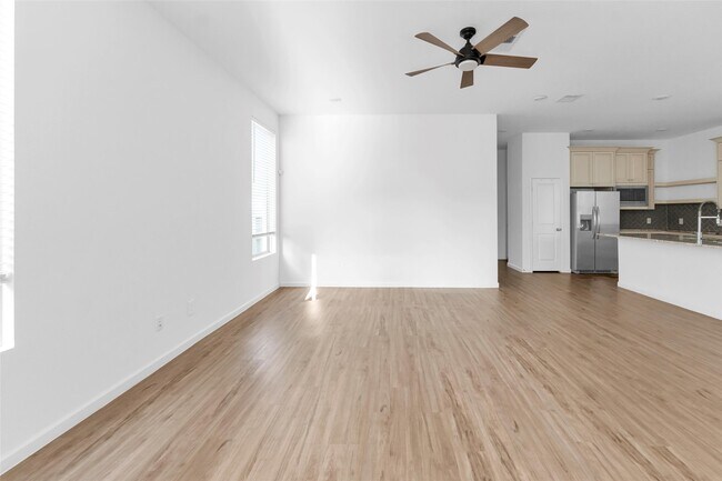 Building Photo - 1426 Northwood Blf Ln