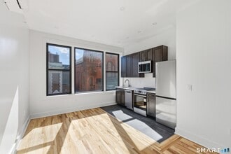 Building Photo - 253 State St