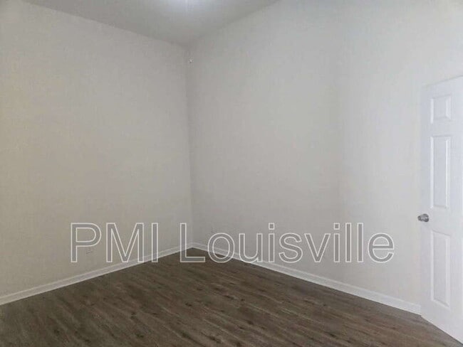 Building Photo - 714 E Kentucky St
