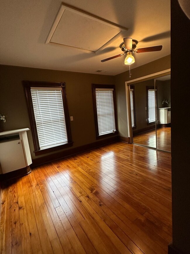 Building Photo - Marietta Gem