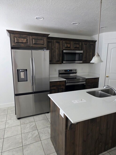 Building Photo - 54 N 2050 W
