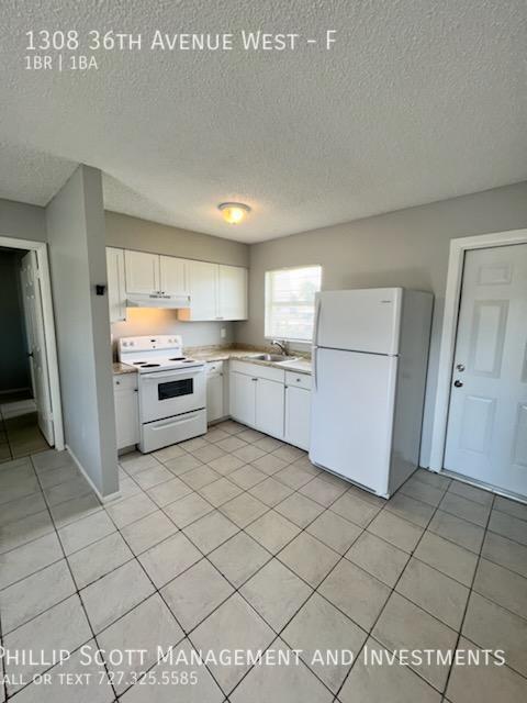 Building Photo - Welcome to The Palms at Bradenton
